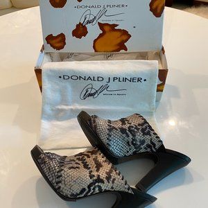 Authentic Donald J. Pliner Mules/Slides